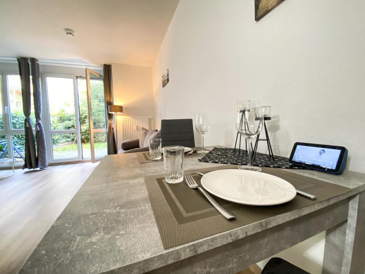 Wohlfuehl-Apartment Mit Kostenfreier Tiefgarage, Wifi & Terrasse Лайпциг Екстериор снимка
