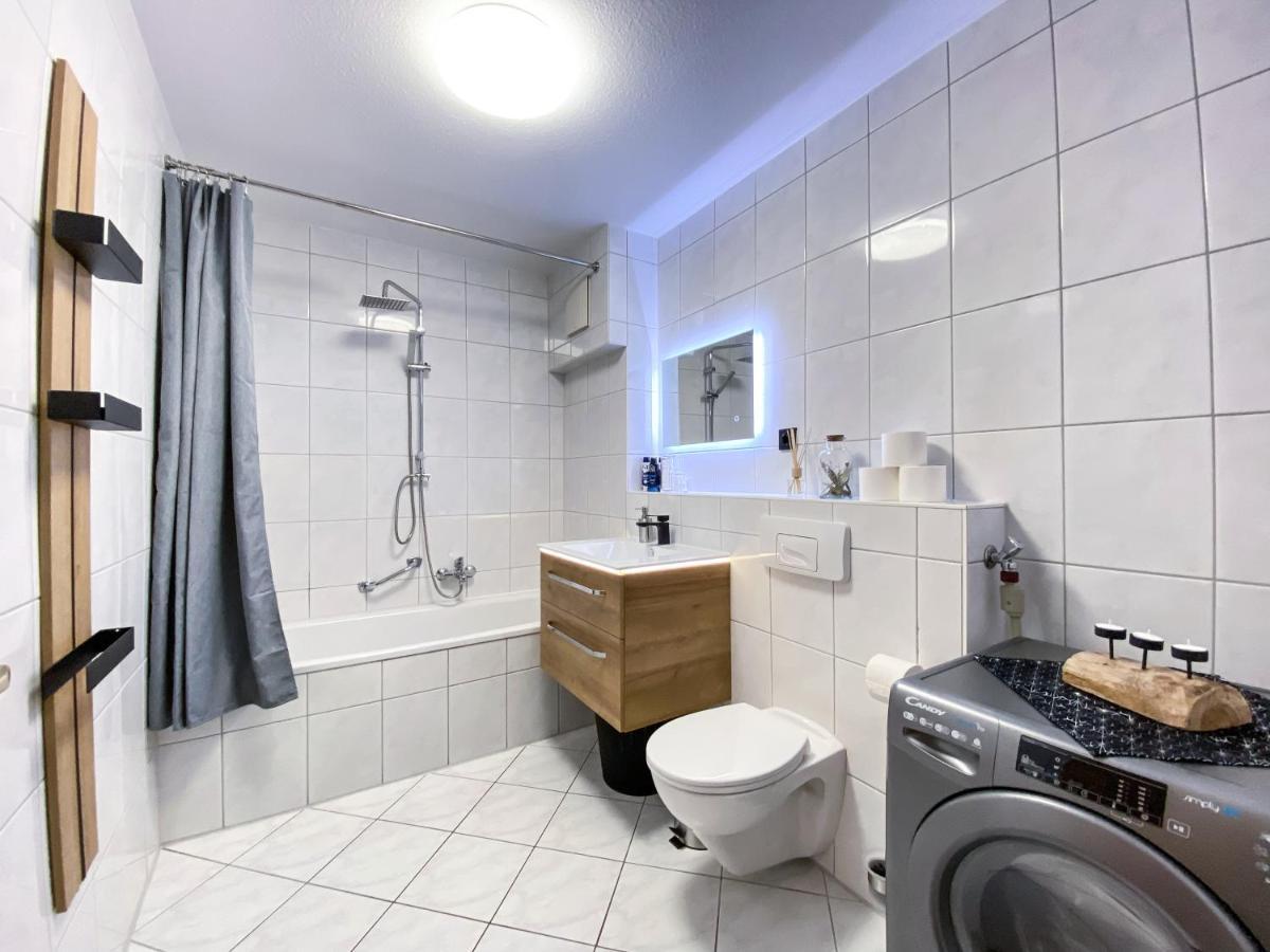 Wohlfuehl-Apartment Mit Kostenfreier Tiefgarage, Wifi & Terrasse Лайпциг Екстериор снимка