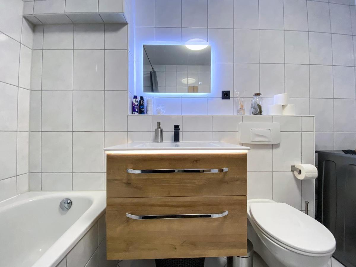 Wohlfuehl-Apartment Mit Kostenfreier Tiefgarage, Wifi & Terrasse Лайпциг Екстериор снимка