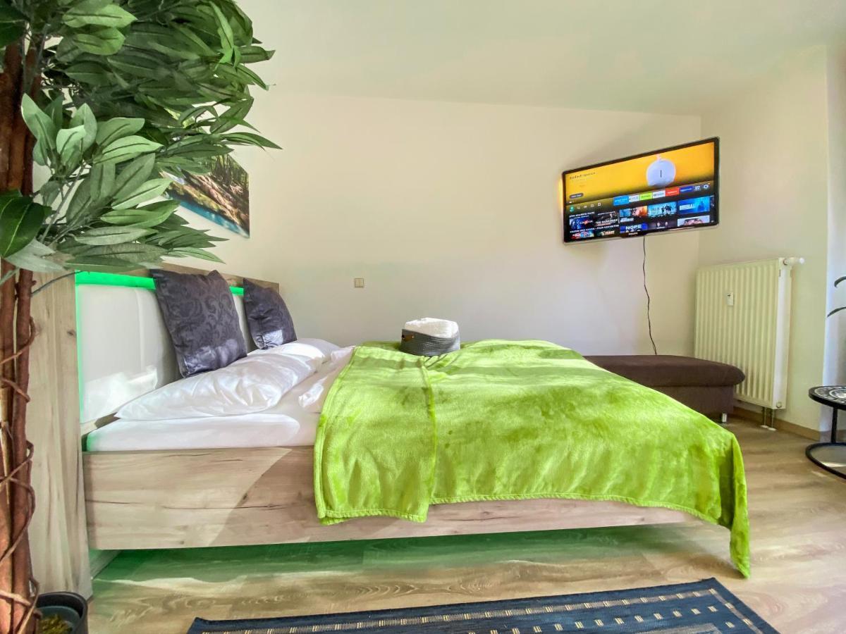 Wohlfuehl-Apartment Mit Kostenfreier Tiefgarage, Wifi & Terrasse Лайпциг Екстериор снимка