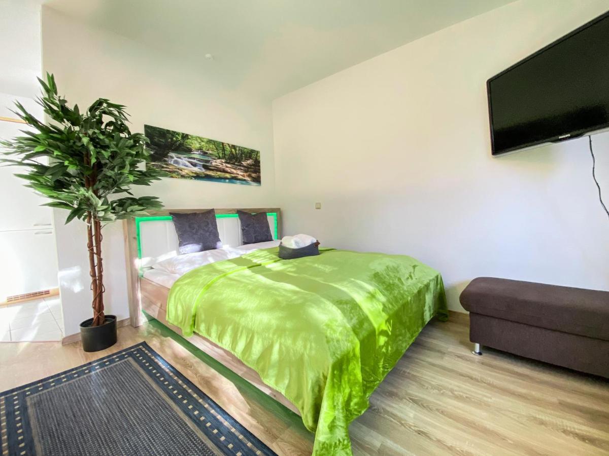 Wohlfuehl-Apartment Mit Kostenfreier Tiefgarage, Wifi & Terrasse Лайпциг Екстериор снимка