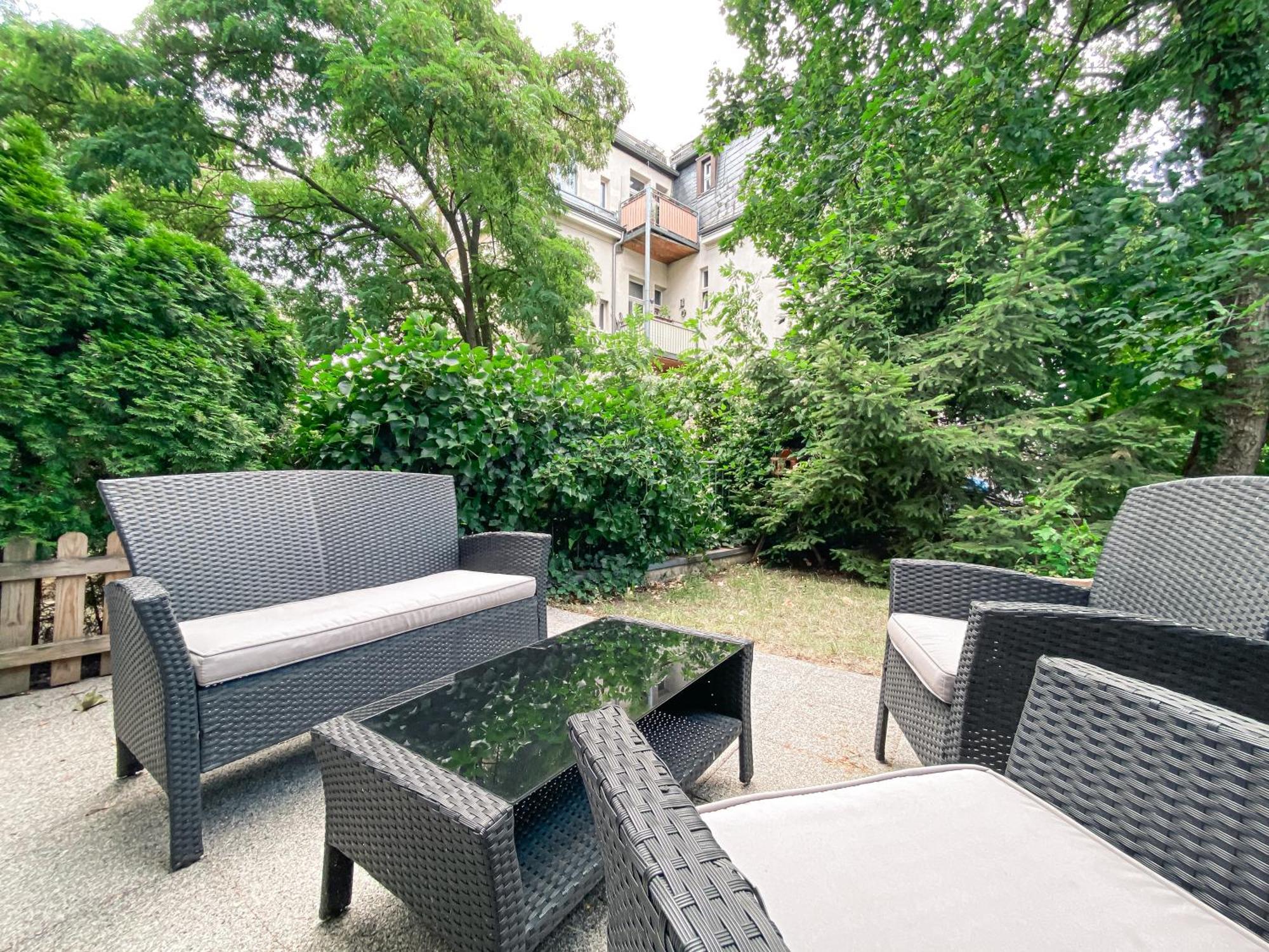Wohlfuehl-Apartment Mit Kostenfreier Tiefgarage, Wifi & Terrasse Лайпциг Екстериор снимка